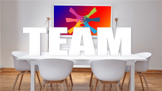 Buchstaben Team auf Tisch